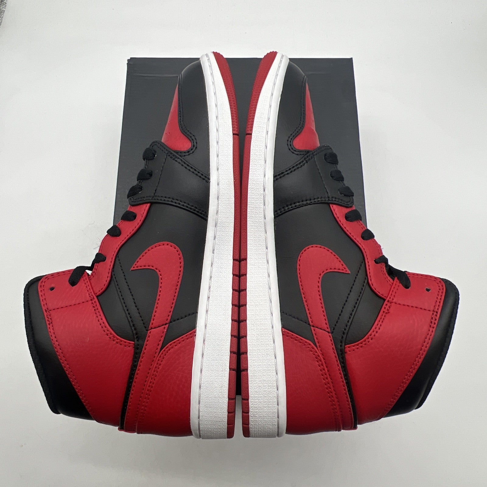Size 10.5 - Air Jordan 1 Mid Banned 2020 (554724-074)