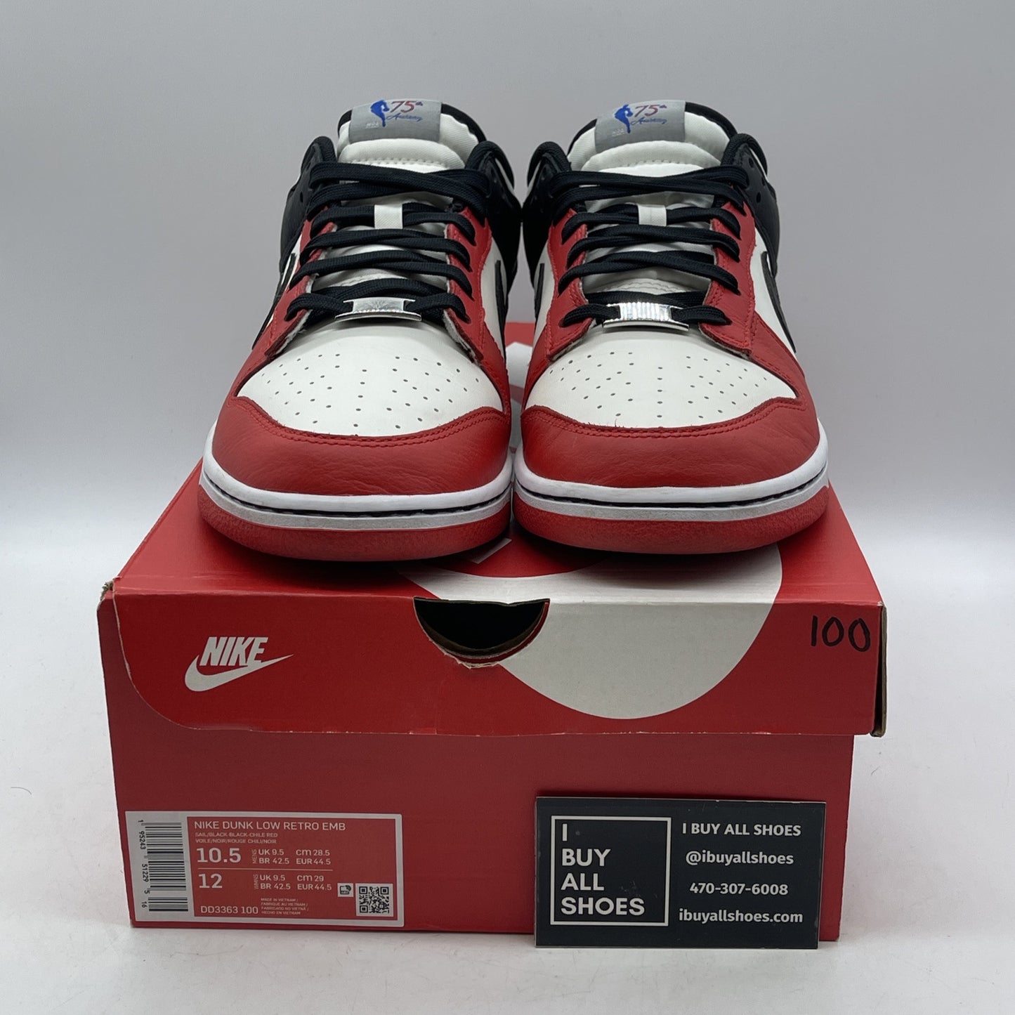 Size 10.5 - Nike Dunk Low EMB x NBA 75th Anniversary - Bulls (DD3363-100)