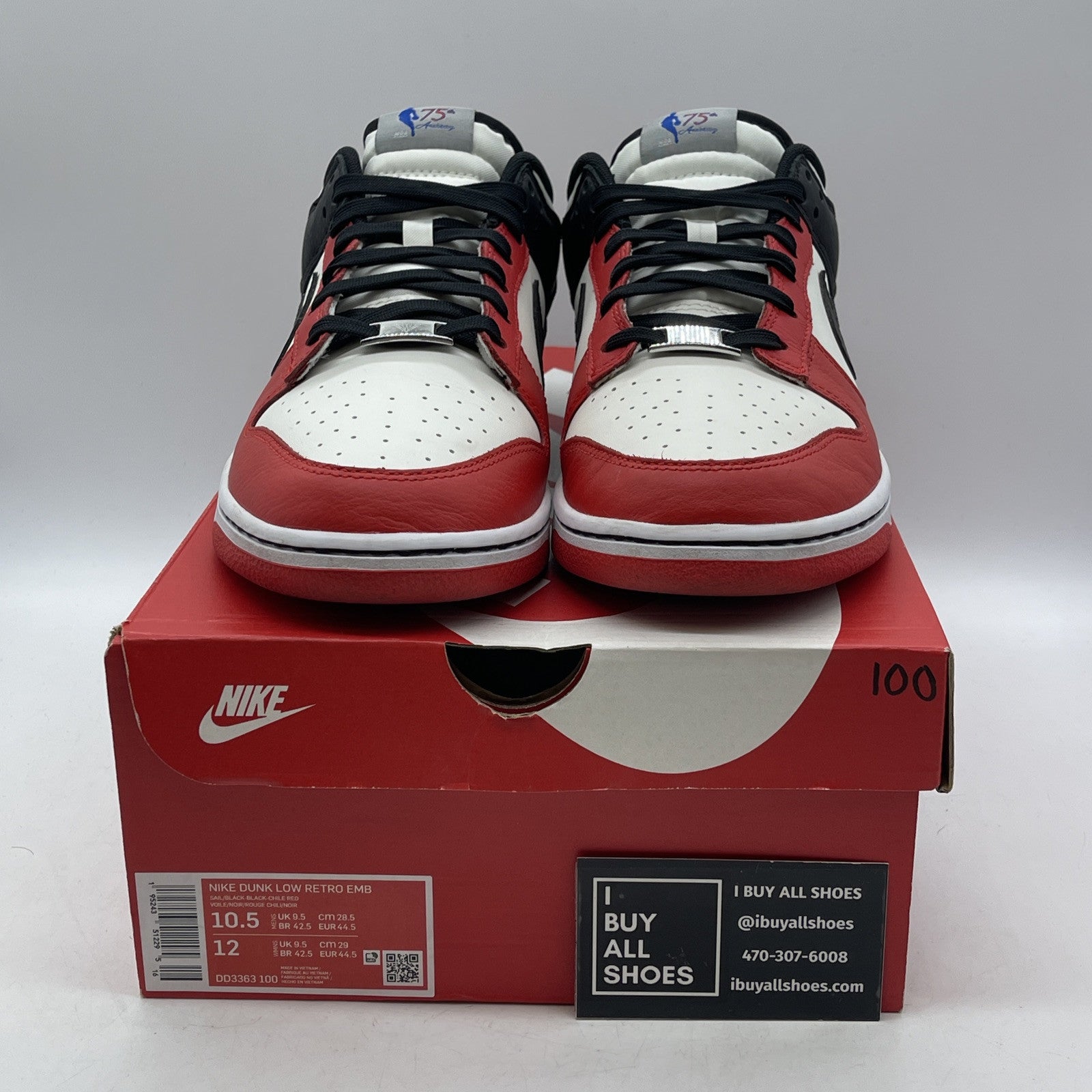 Size 10.5 - Nike Dunk Low EMB x NBA 75th Anniversary - Bulls (DD3363-100)