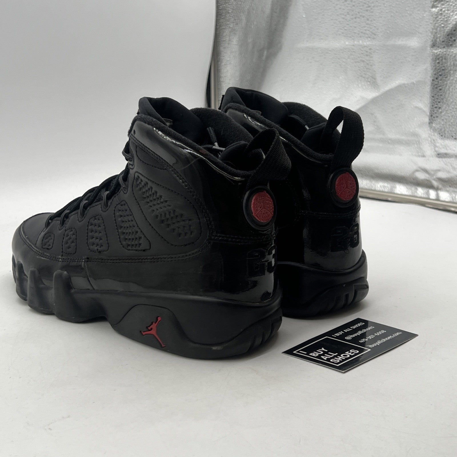 Size 9.5 - Air Jordan 9 Retro Bred (302370-014)