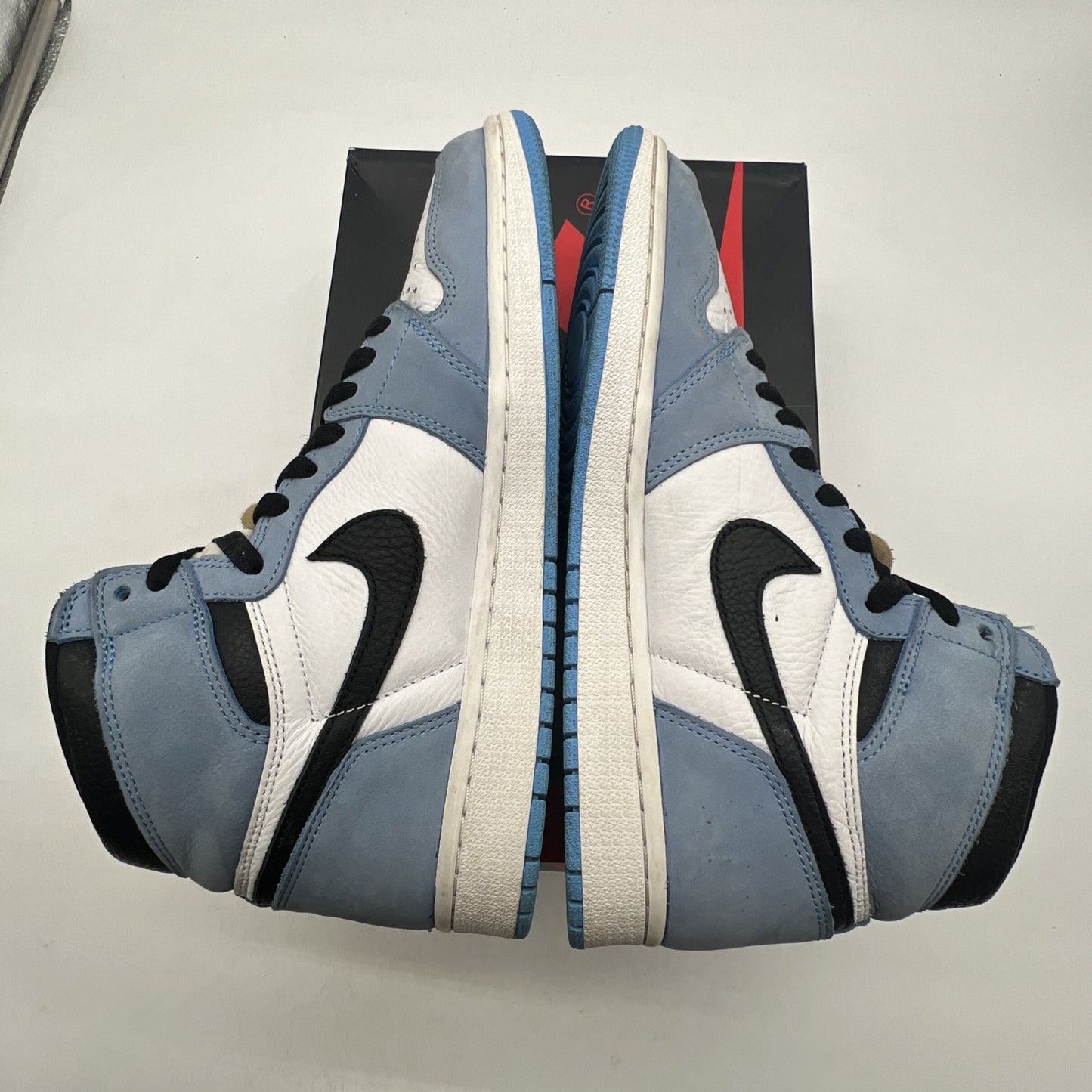Size 9 - Air Jordan 1 Retro OG High University Blue (555088-134)
