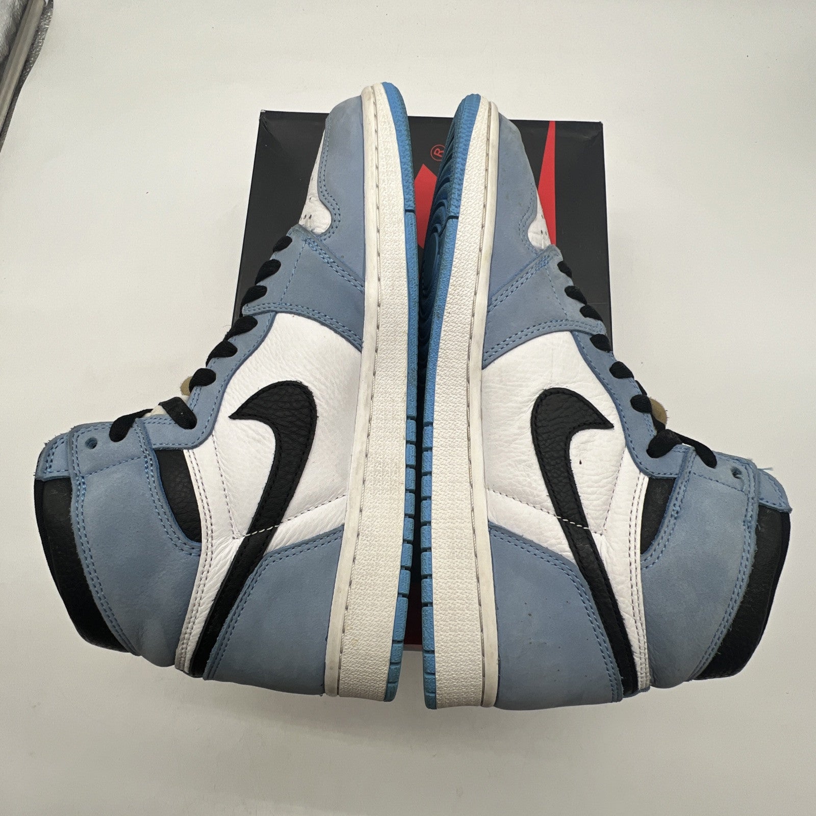 Size 9 - Air Jordan 1 Retro OG High University Blue (555088-134)