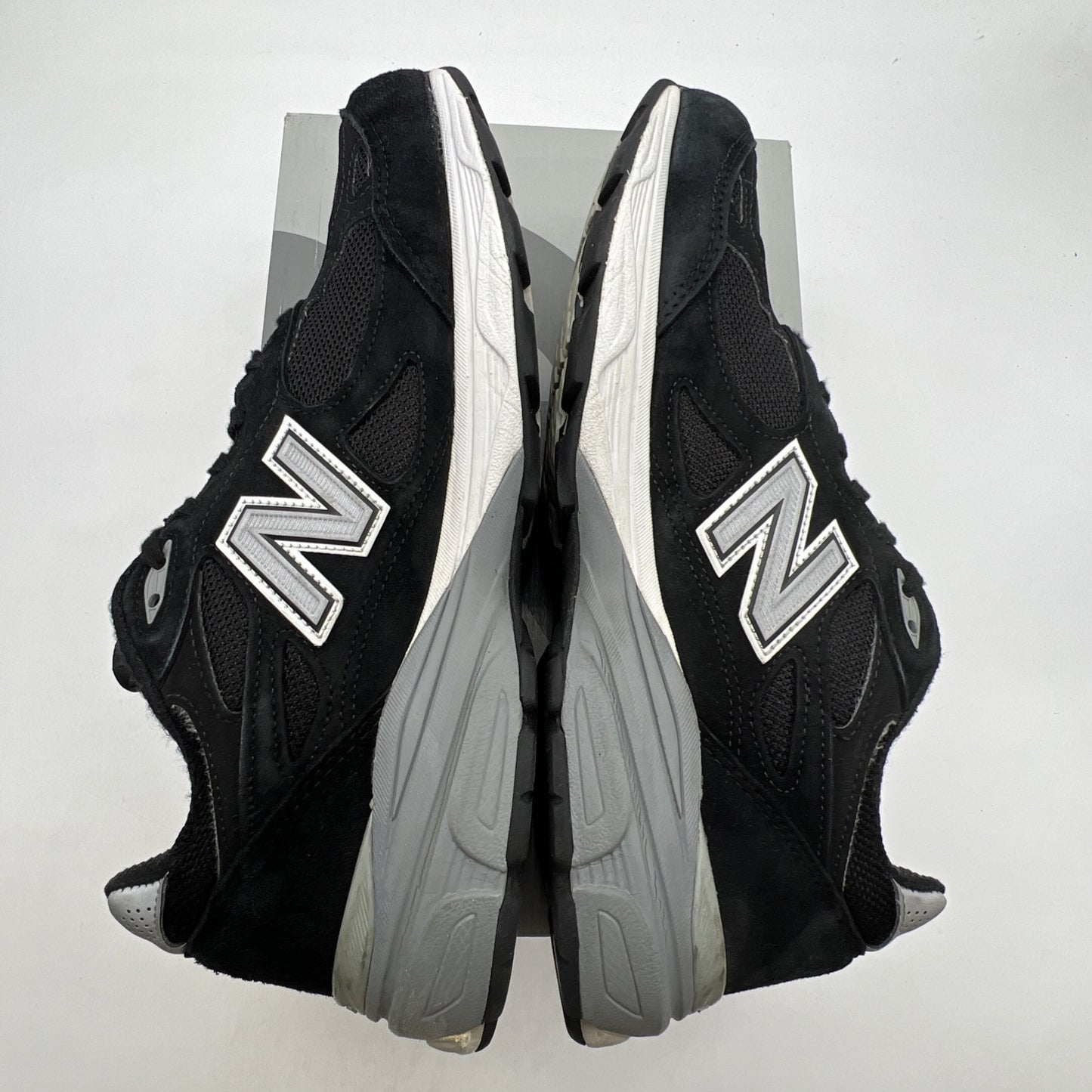 Size 10.5 - New Balance 990v3 Black And Silver (M990BS3)