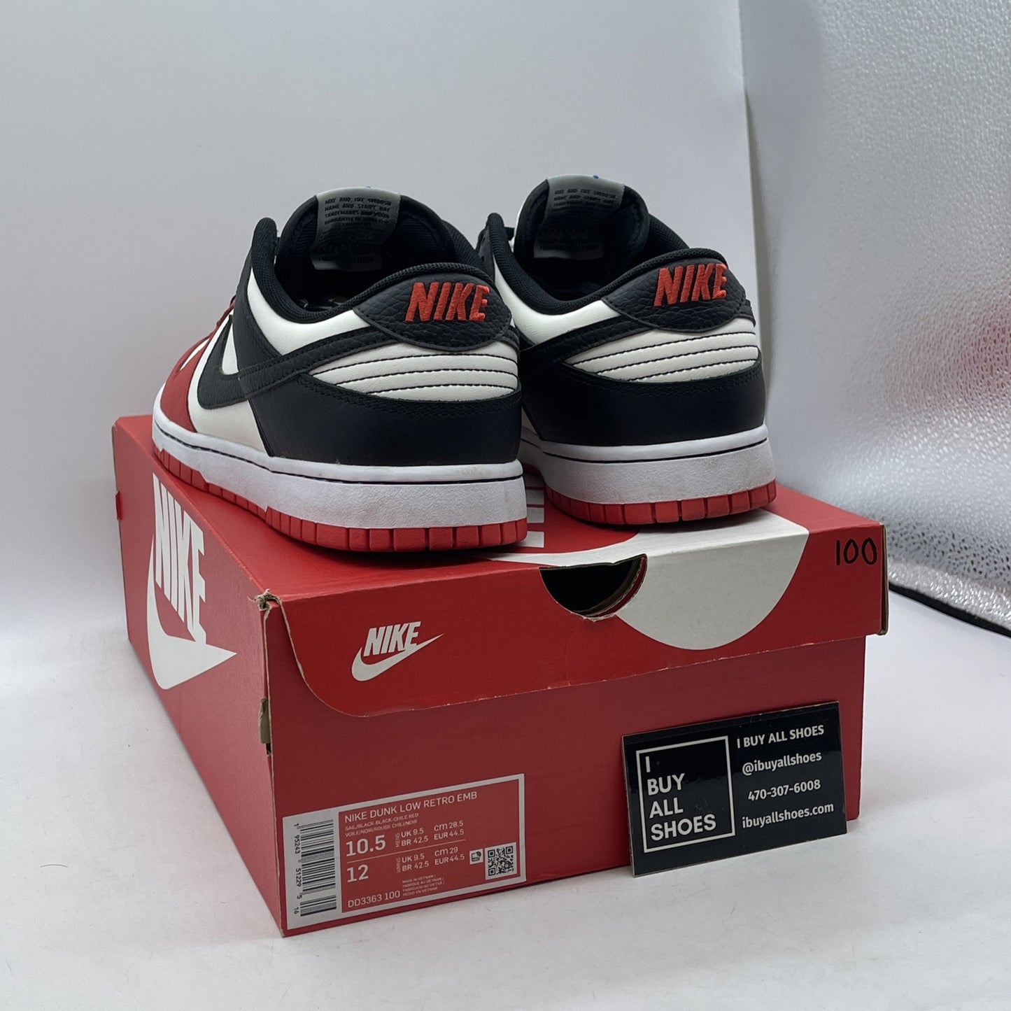 Size 10.5 - Nike Dunk Low EMB x NBA 75th Anniversary - Bulls (DD3363-100)