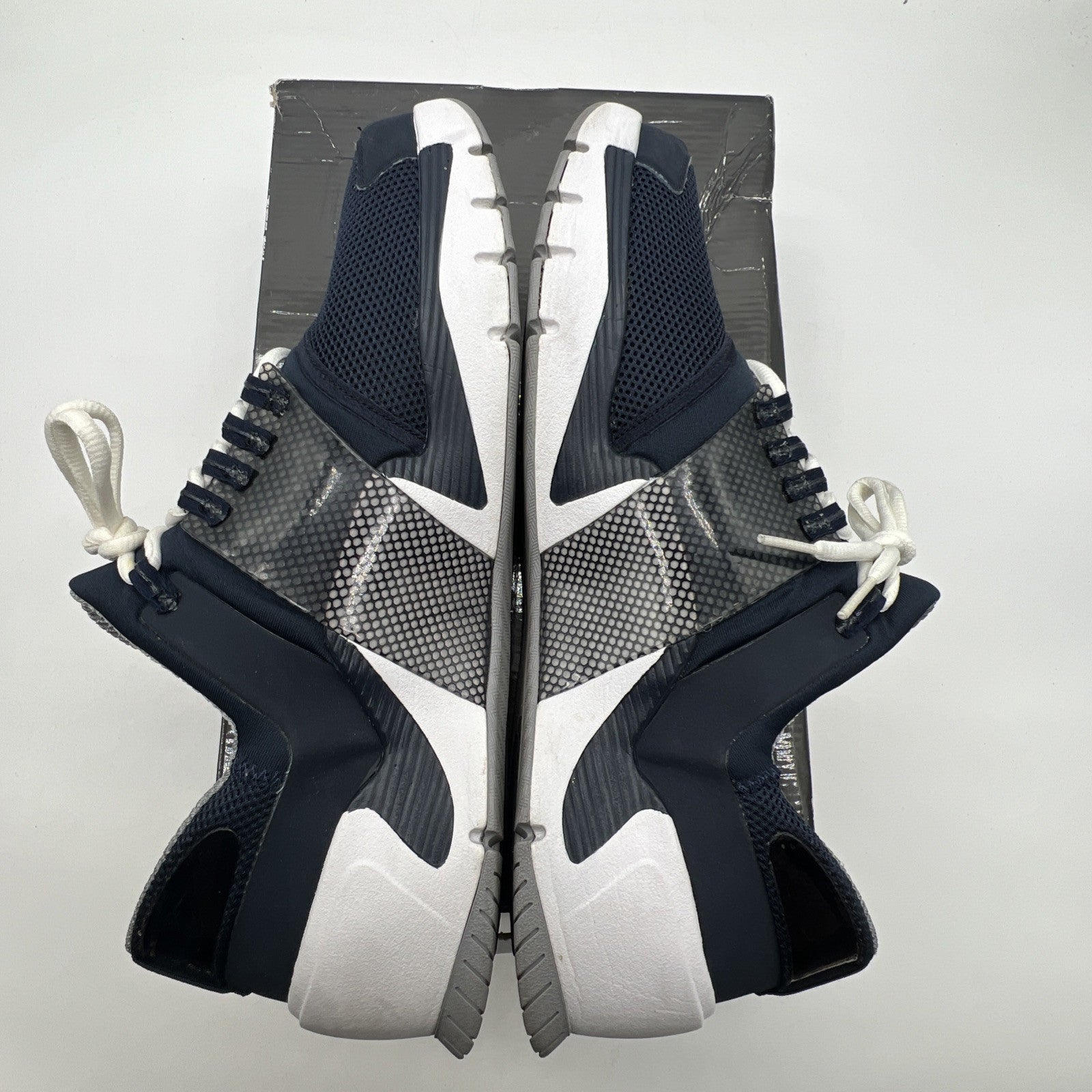 Size 11 - Jordan Alpha Trunner Obsidian (407582-404)