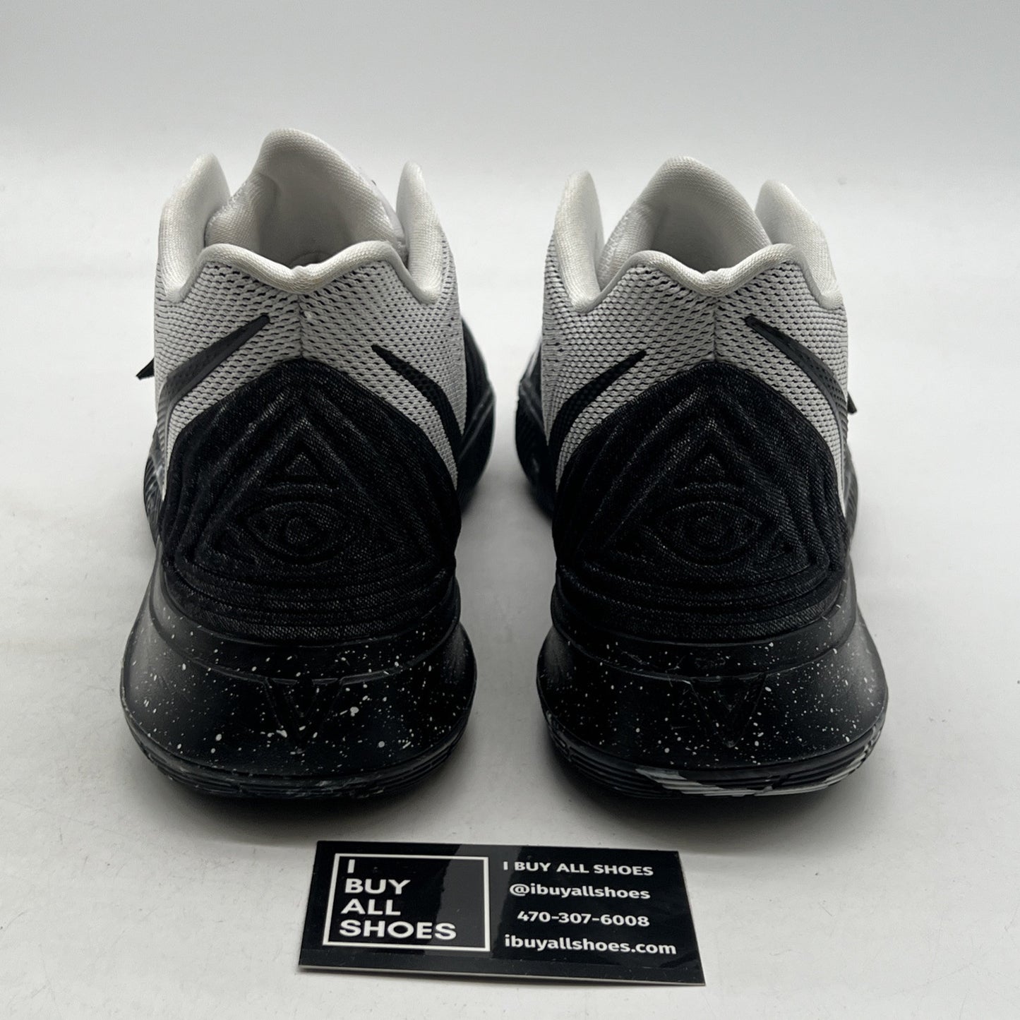 Size 11.5 - Nike Kyrie 5 Oreo - (AO2918-100)