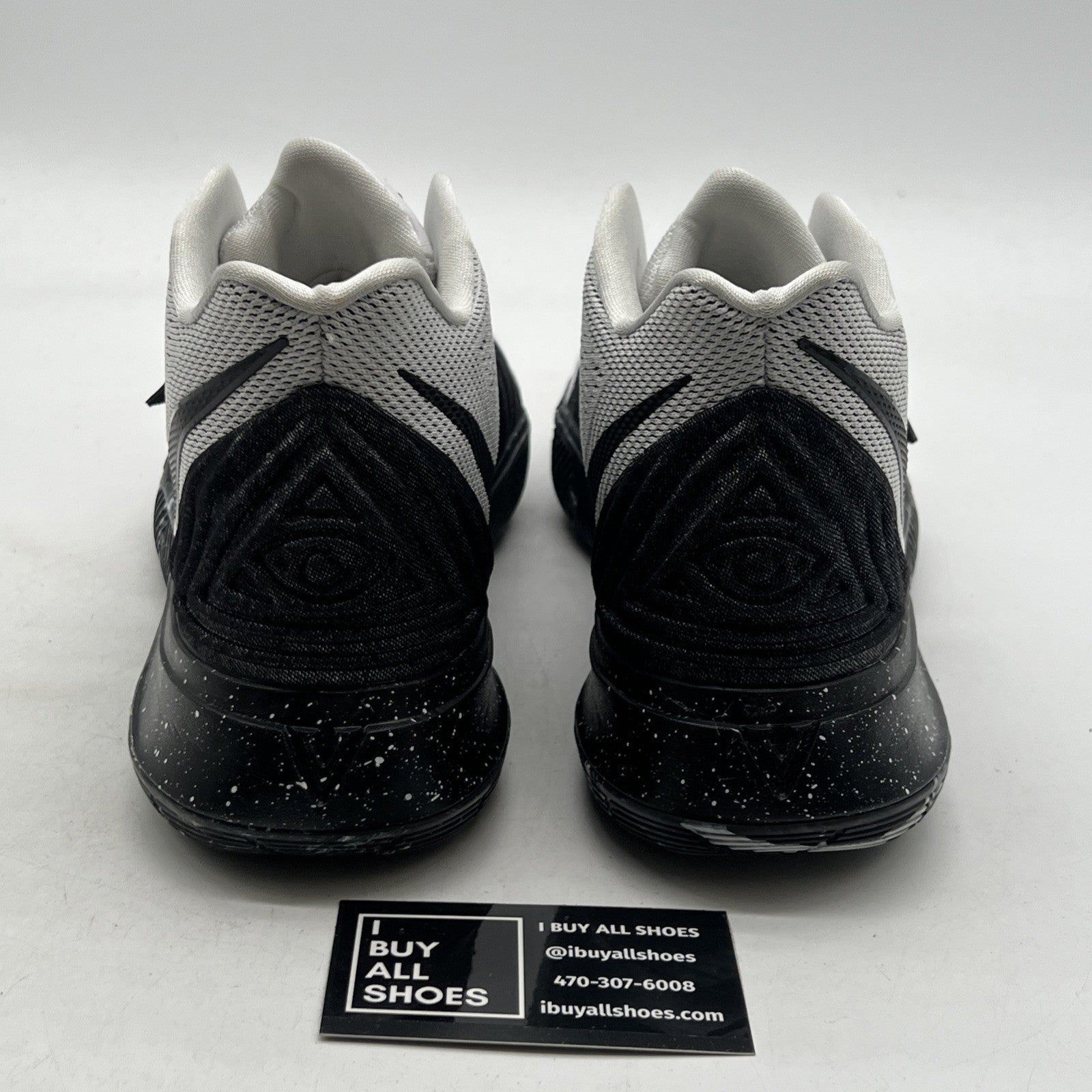Size 11.5 - Nike Kyrie 5 Oreo - (AO2918-100)