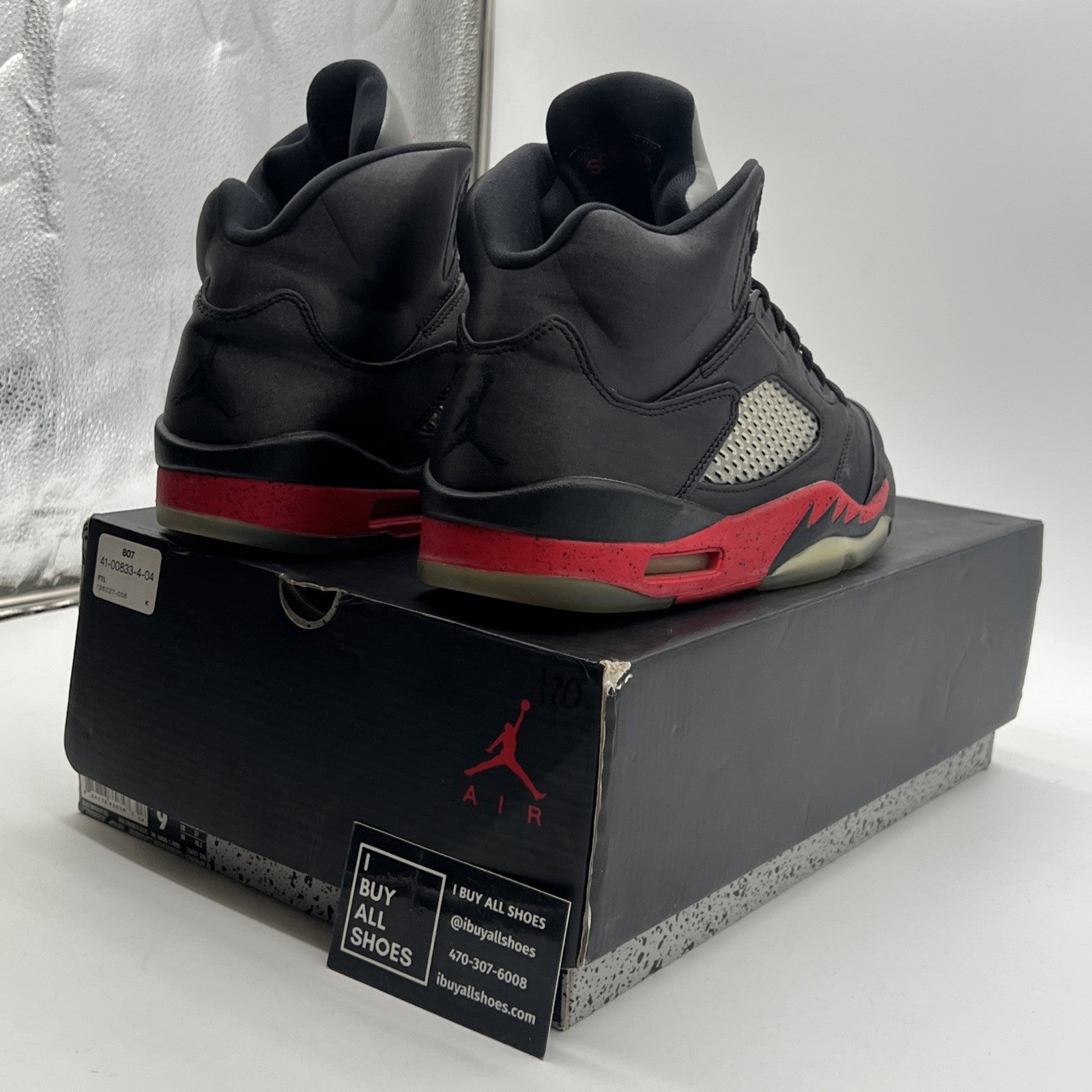 Size 9 - Air Jordan 5 Retro Satin Bred (136027-006)