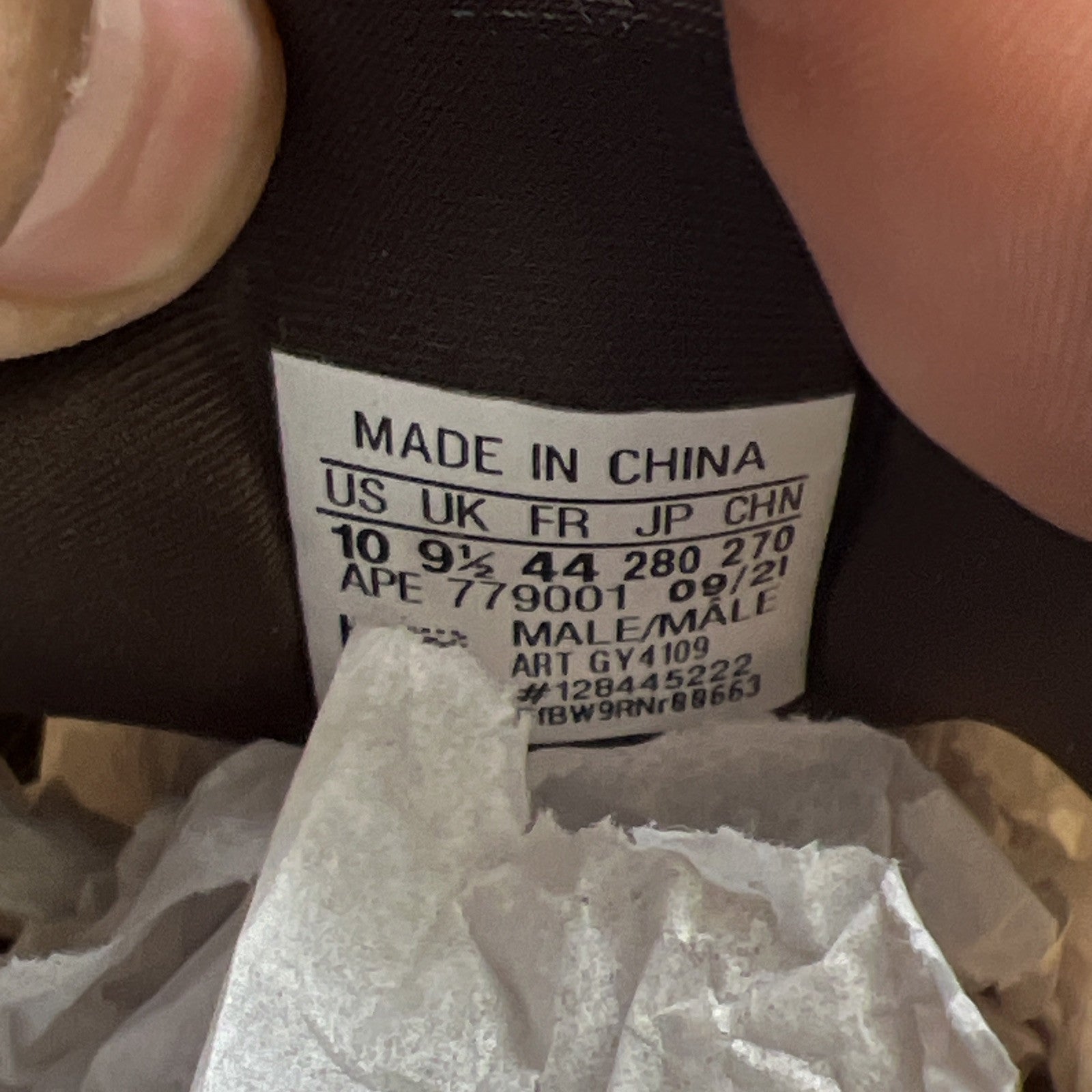 Size 10 - adidas Yeezy 700 V3 Copper Fade (GY4109)