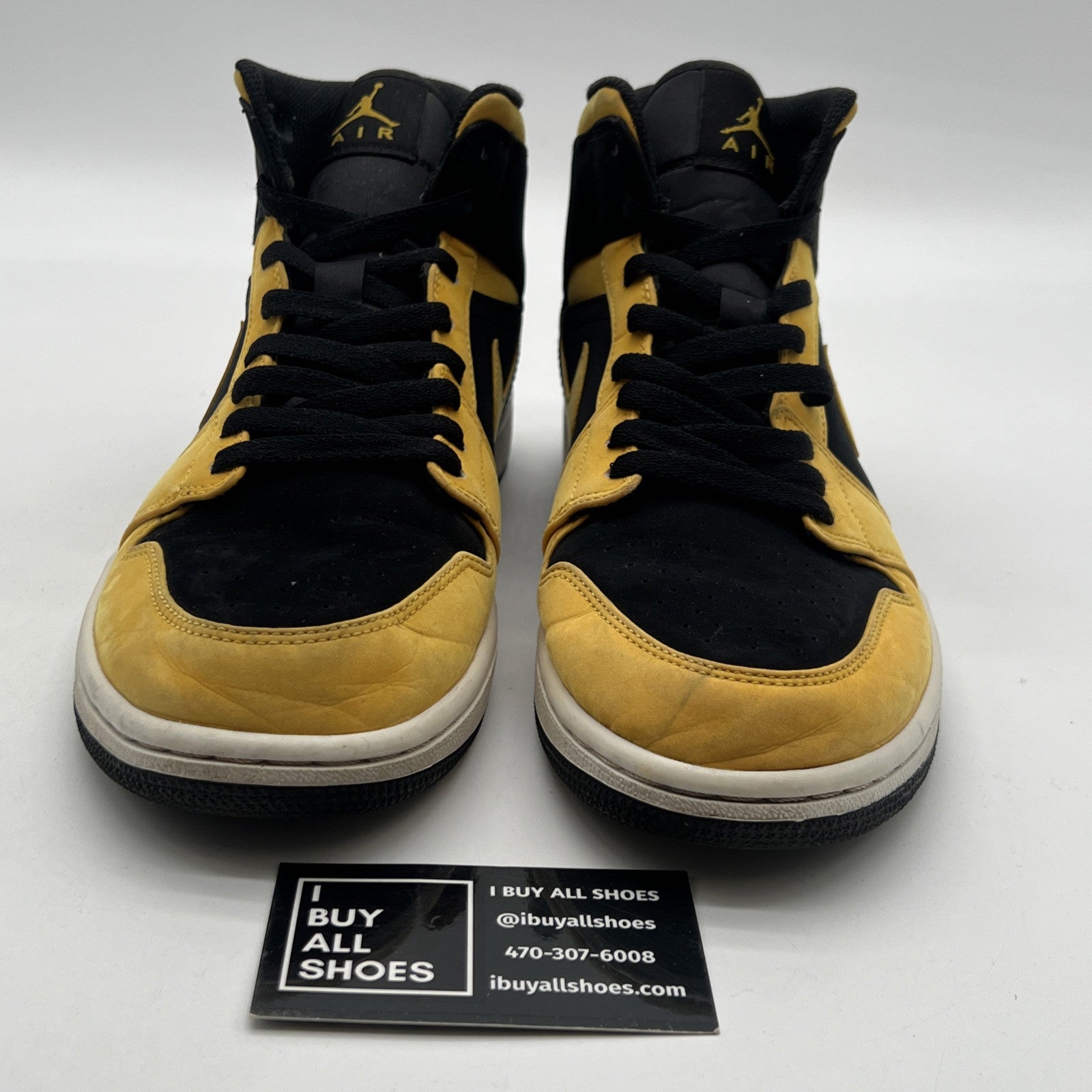 Size 9.5 - Air Jordan 1 Retro Mid Reverse New Love (554724-071)