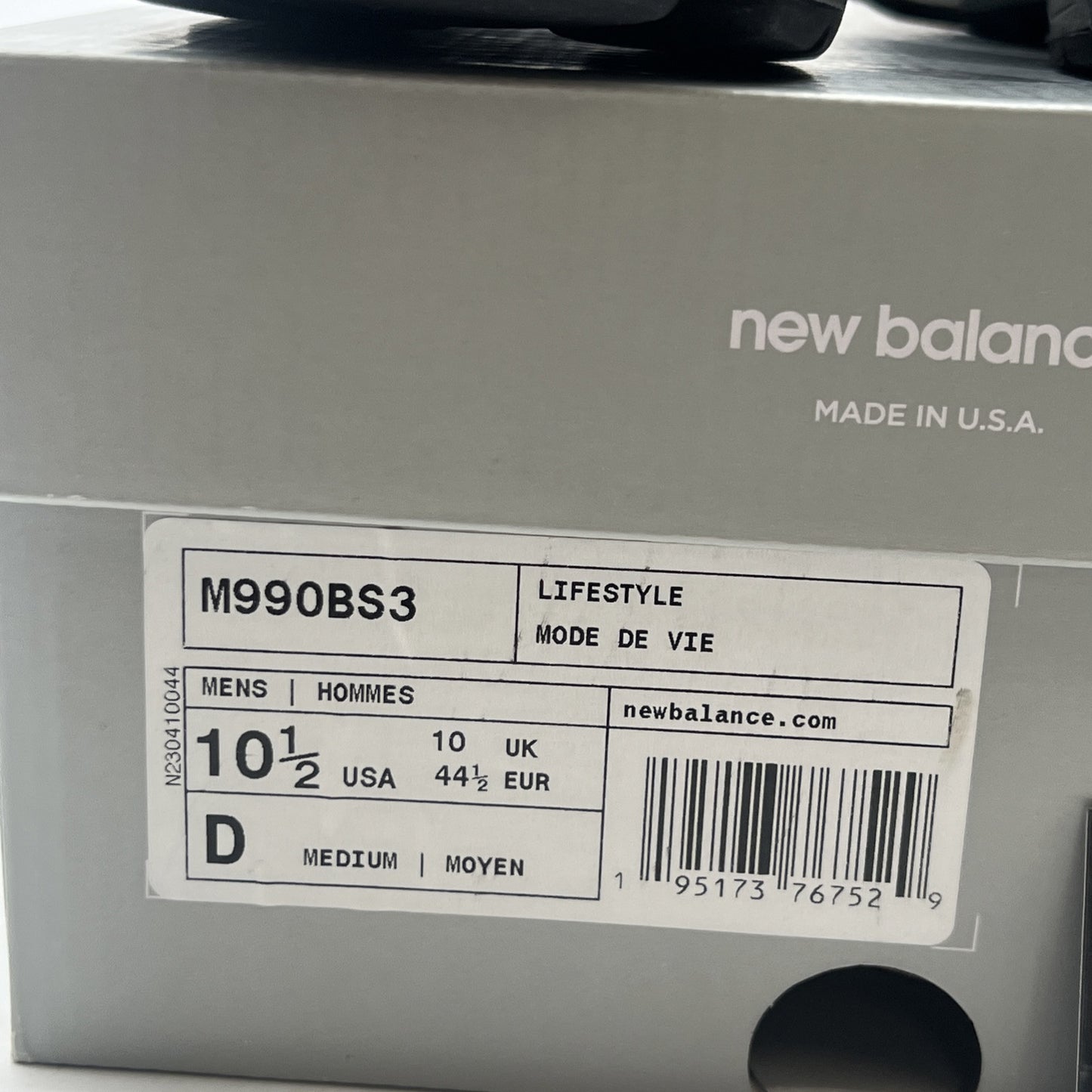 Size 10.5 - New Balance 990v3 Black And Silver (M990BS3)