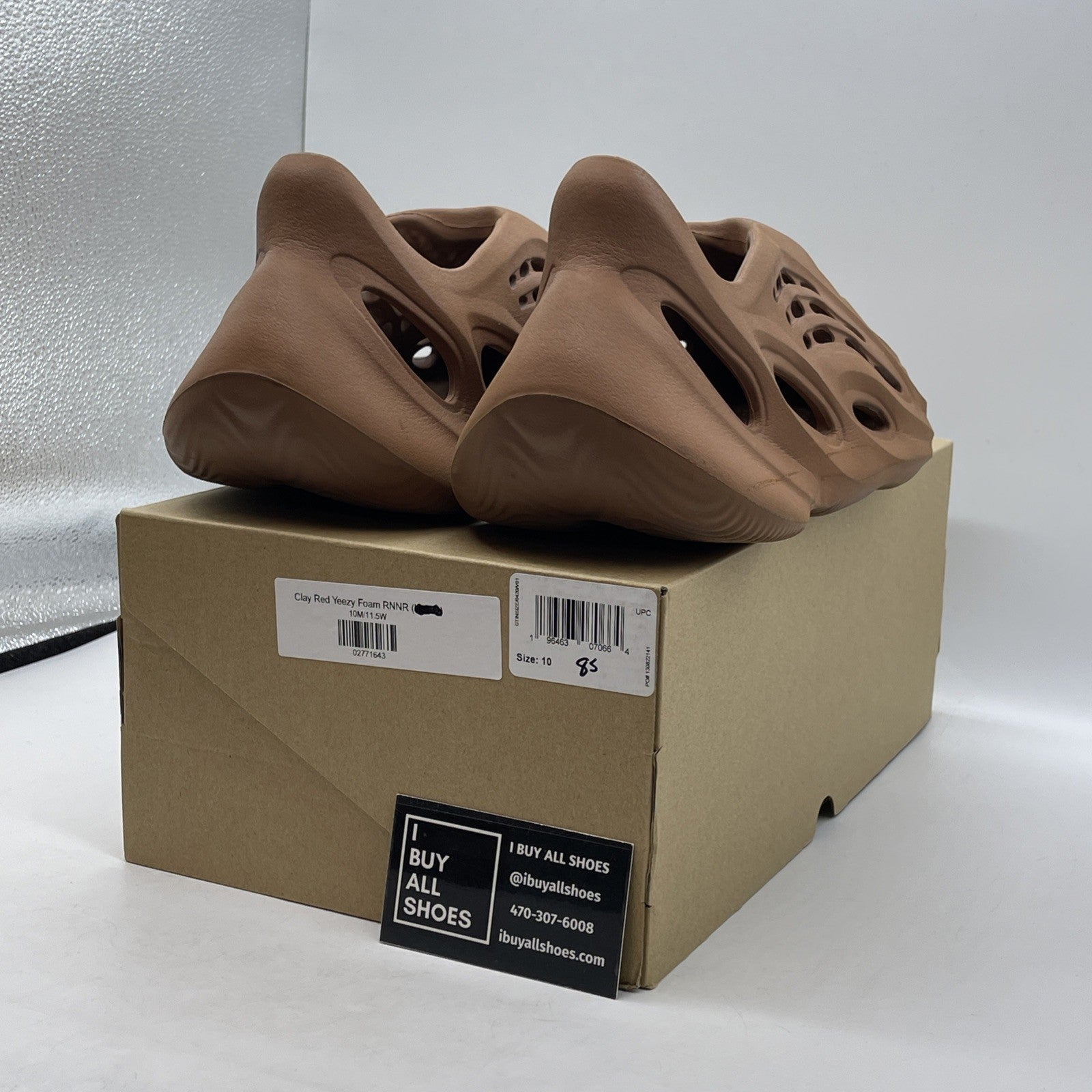 Size 10 - adidas Yeezy Foam Runner Clay Red YZY FOAM RNR Rubber (HP5335)