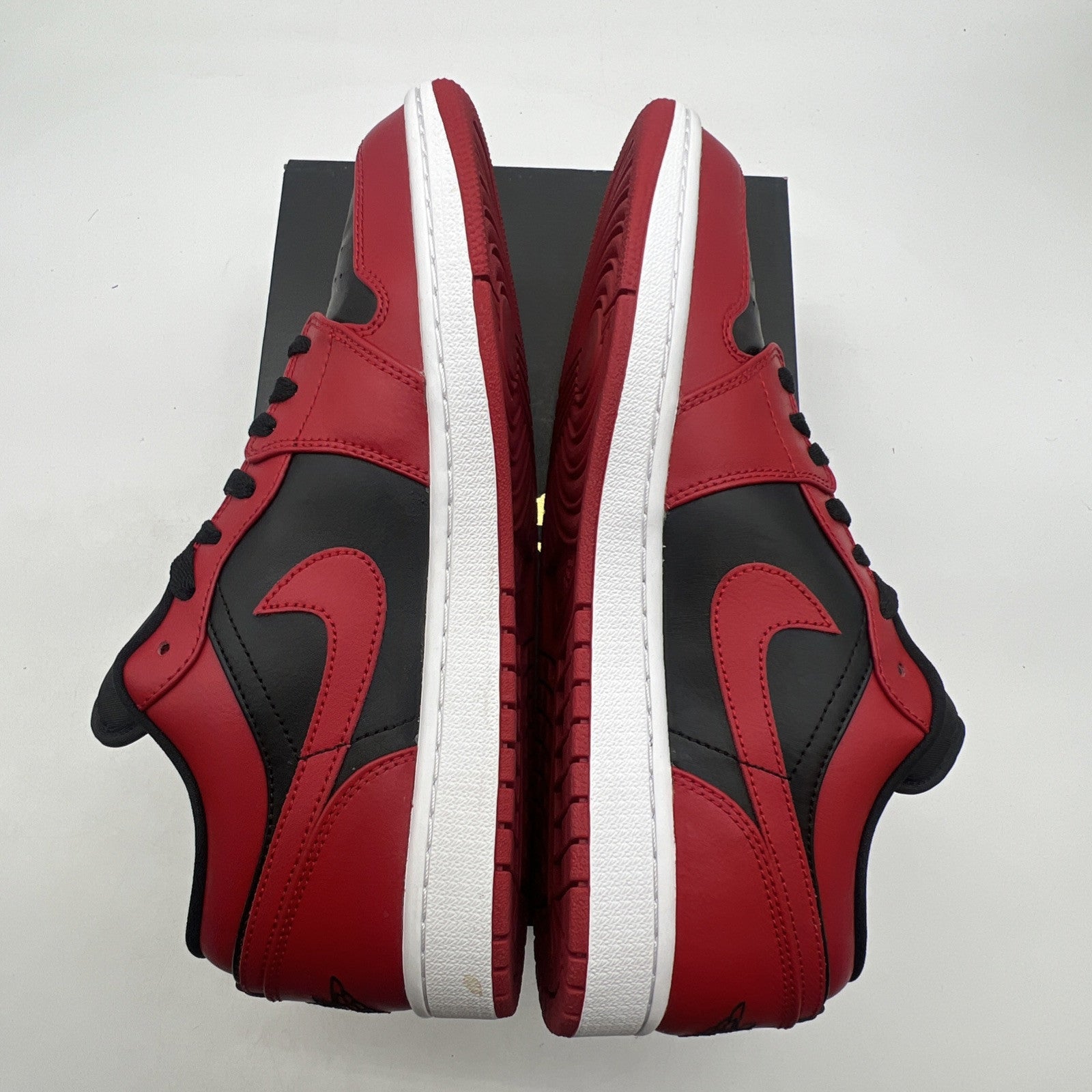 Size 10.5 - Air Jordan 1 Low Reverse Bred (553558-606)