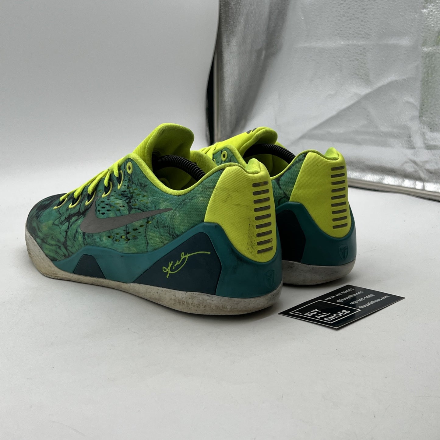 Size 11 - Nike Kobe 9 EM Easter (646701-300)