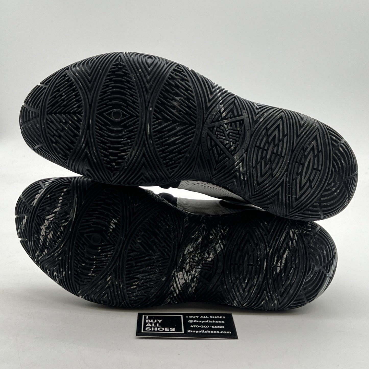 Size 11.5 - Nike Kyrie 5 Oreo - (AO2918-100)