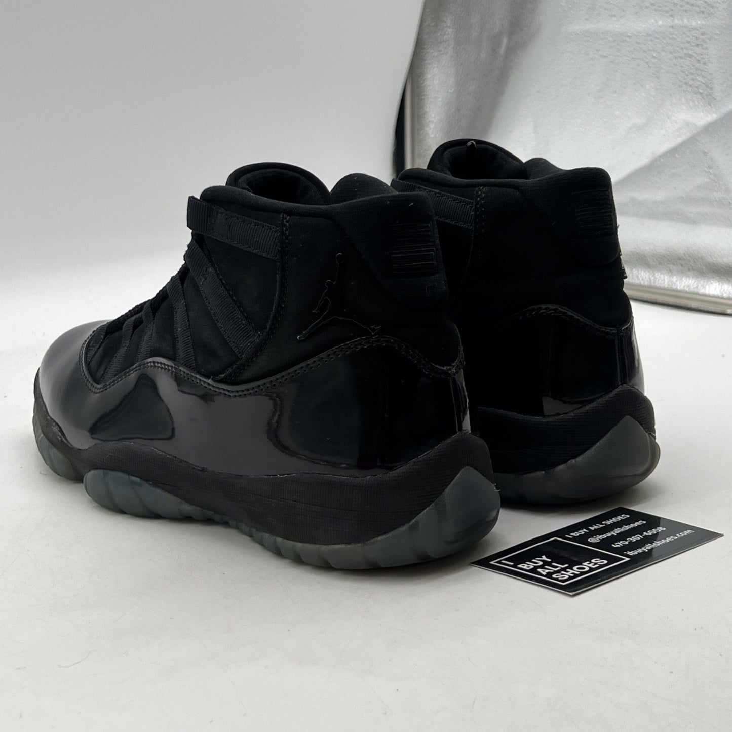 Size 9 - Air Jordan 11 Retro Cap and Gown 2018 (378038-005)