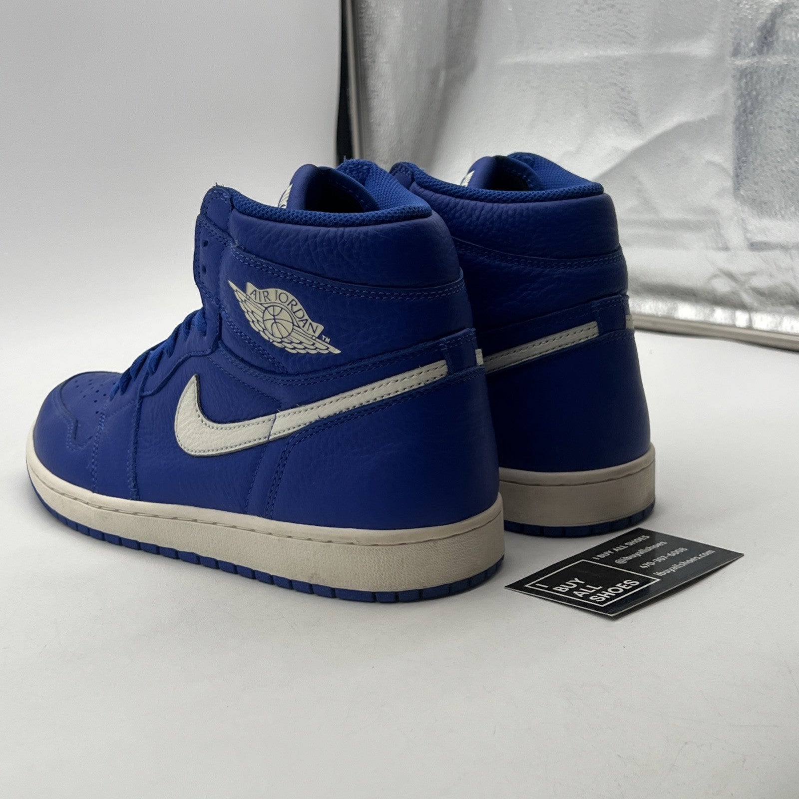 Size 10.5 - Air Jordan 1 Retro OG High Hyper Royal (555088-401)