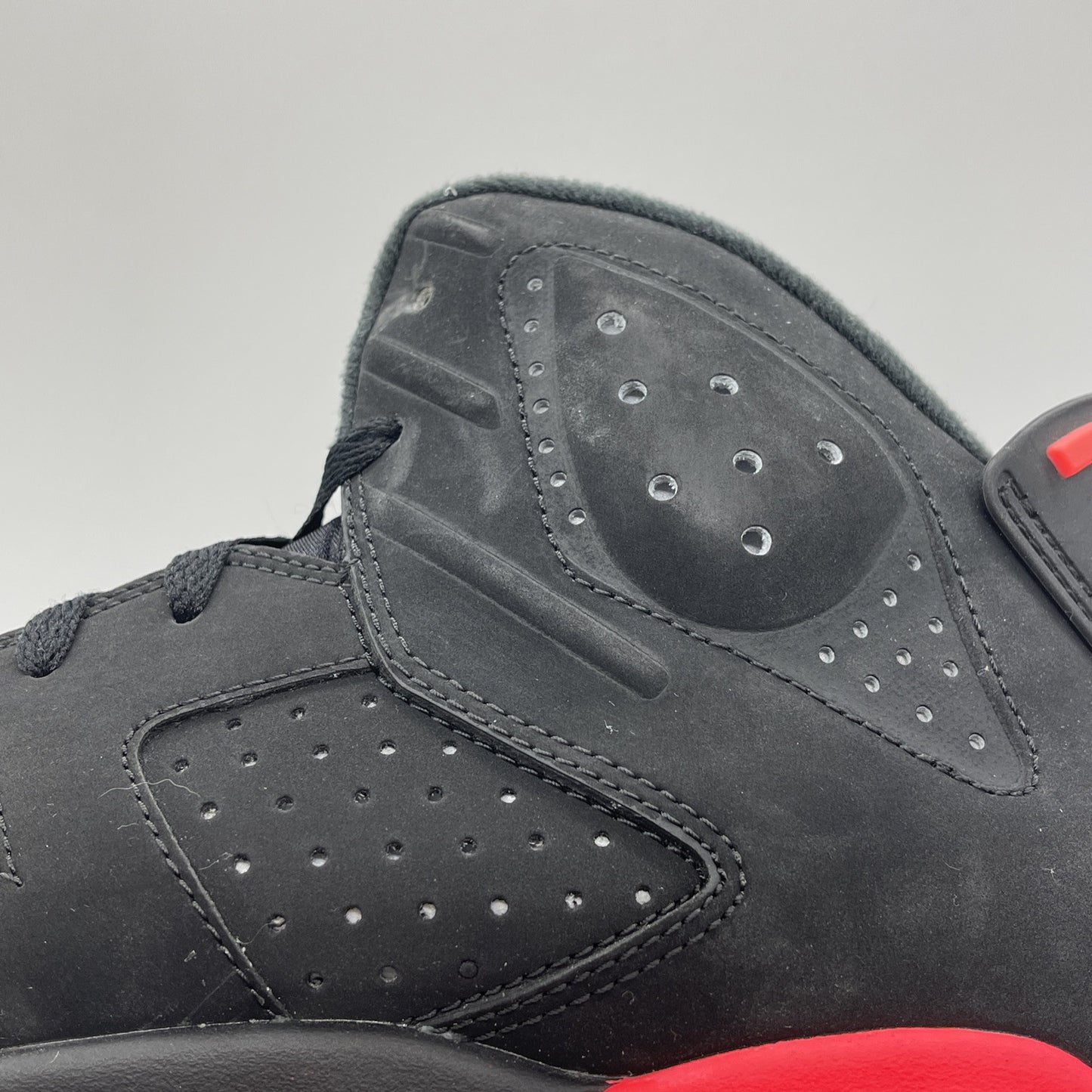 Size 10.5 - Jordan 6 Retro Infrared Black Pink Suede (384664-023)
