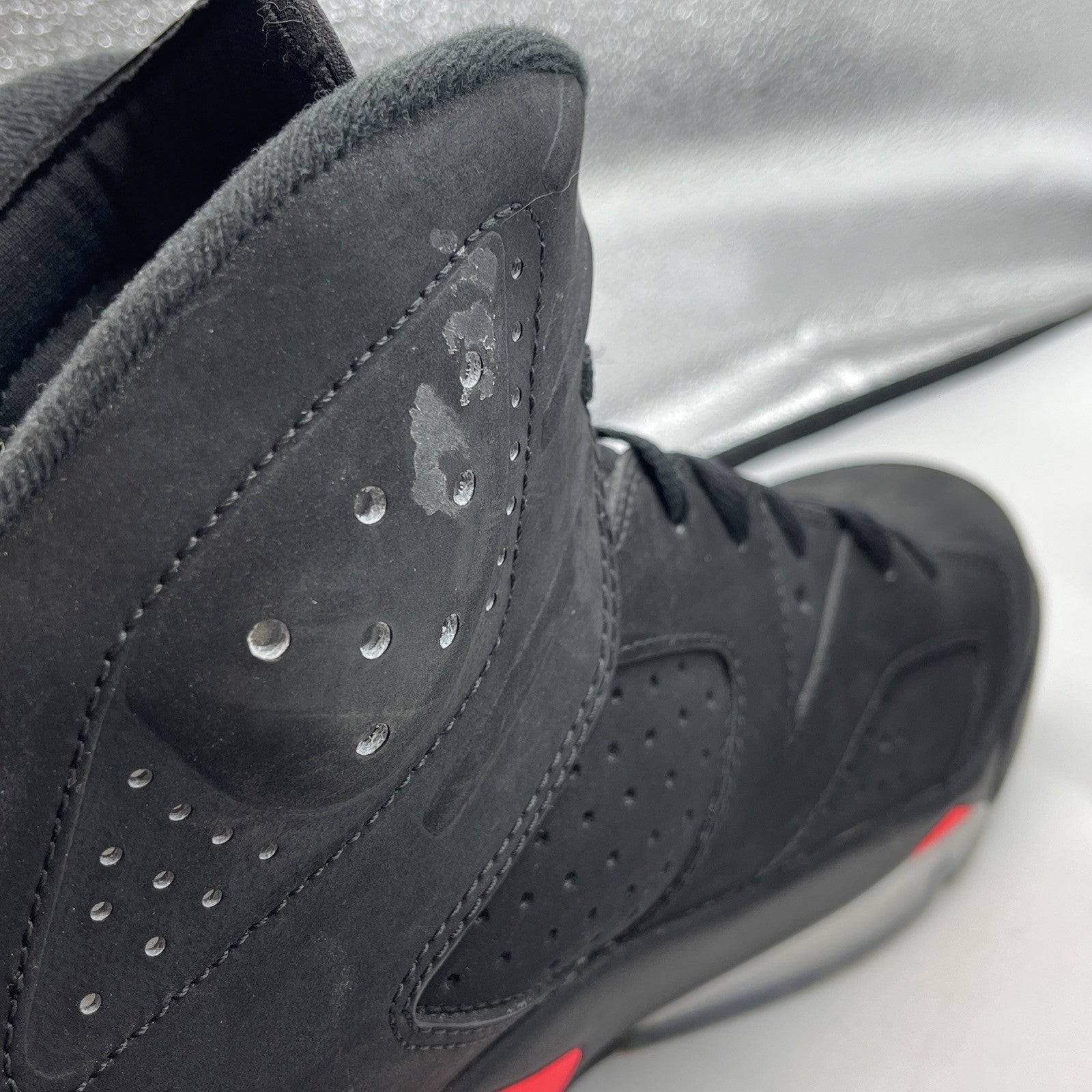 Size 10.5 - Jordan 6 Retro Infrared Black Pink Suede (384664-023)