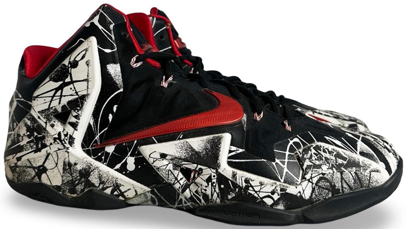 Size 9.5 - Nike LeBron 11 Graffiti Black White Red (616175-100)