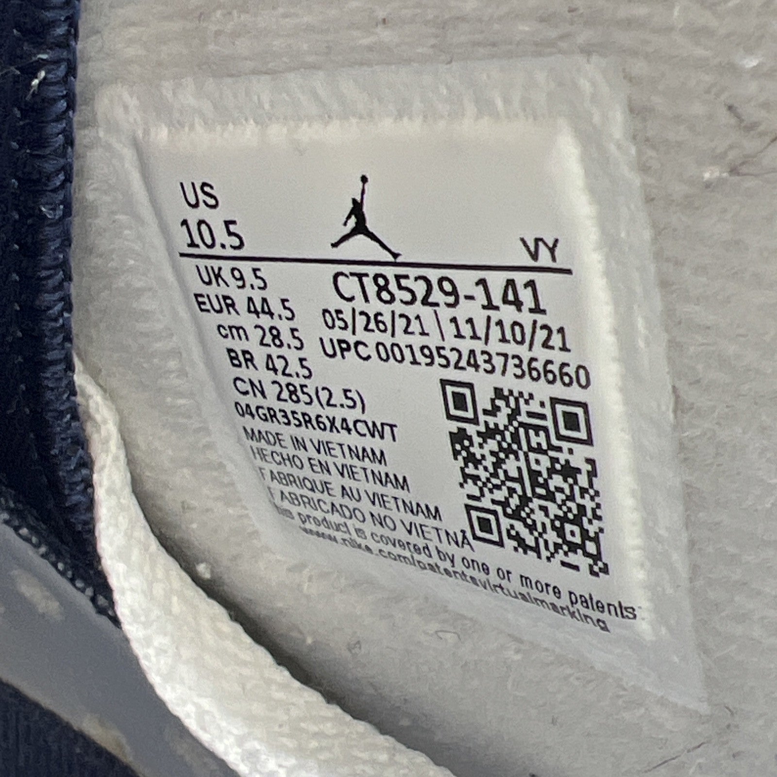 Size 10.5 - Air Jordan 6 Retro Midnight Navy (CT8529-141)
