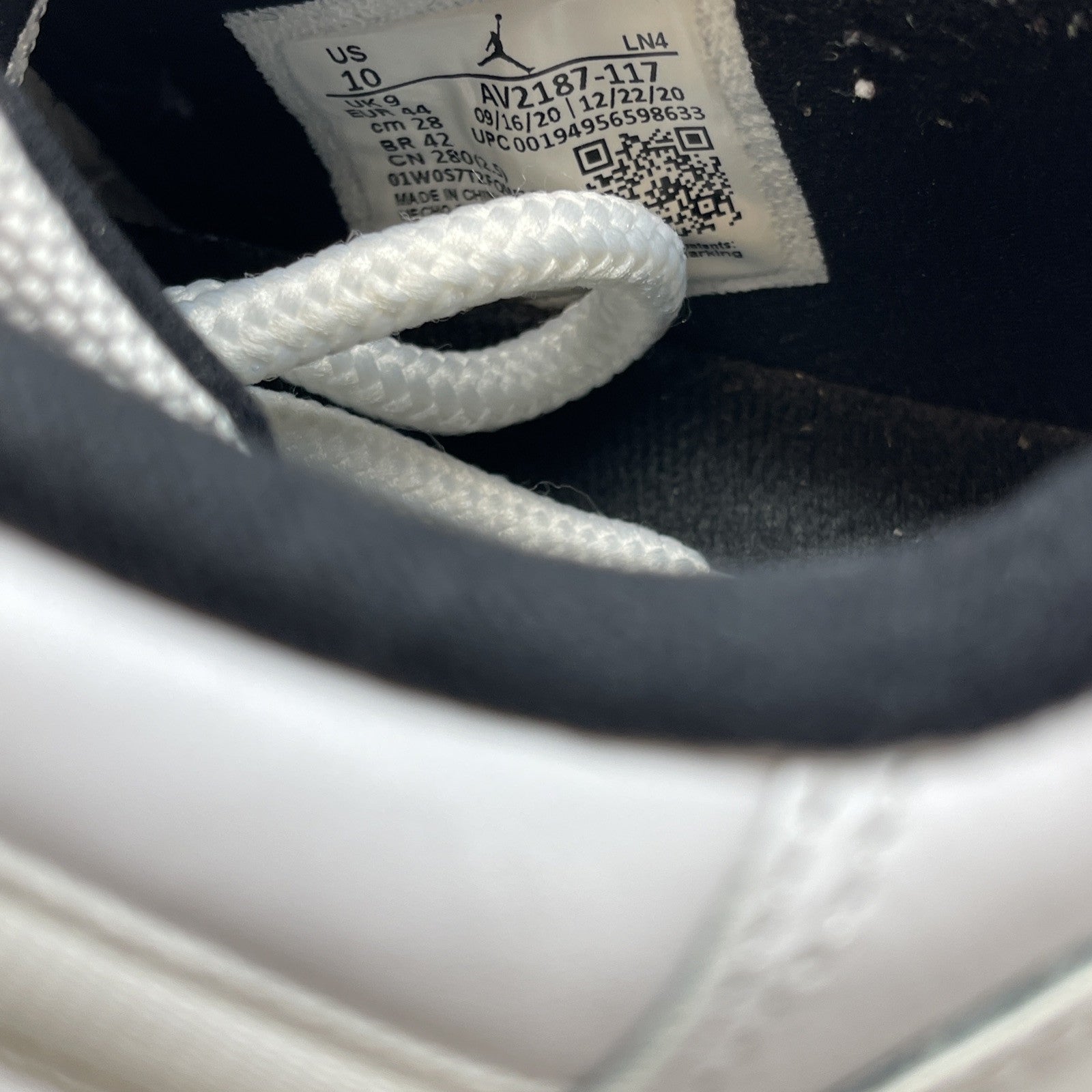 Size 10 - Jordan 11 Retro Low Legend Blue White Leather (AV2187-117)