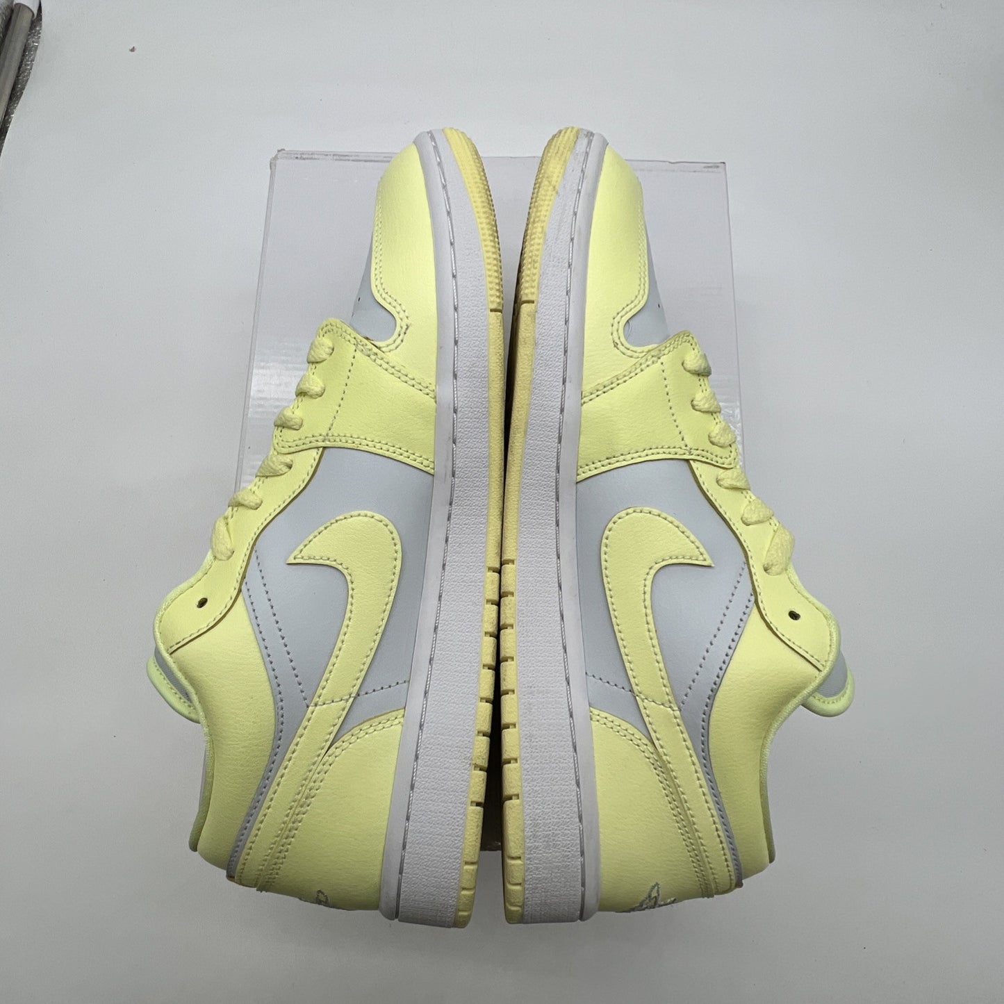 Size 11.5 - Nike Air Jordan 1 Low W Lemonade (DC0774-007)