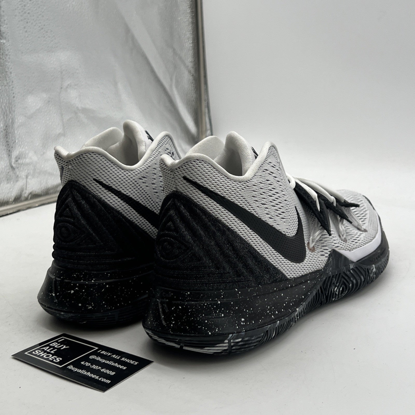 Size 11.5 - Nike Kyrie 5 Oreo - (AO2918-100)