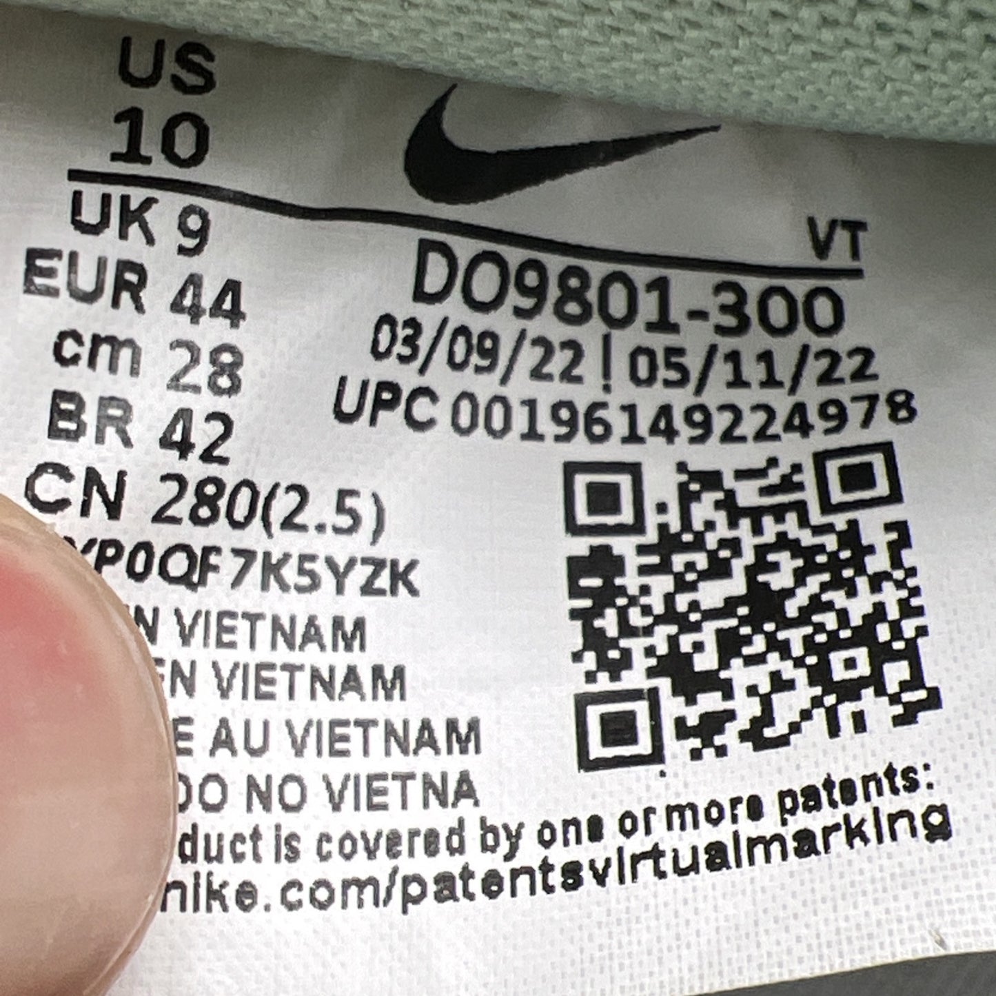 Size 10 - Nike Air Force 1 '07 LV8 Certified Fresh - Enamel Green (DO9801-300)