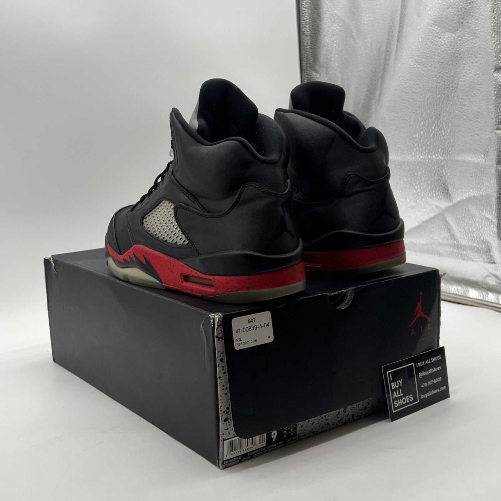 Size 9 - Air Jordan 5 Retro Satin Bred (136027-006)