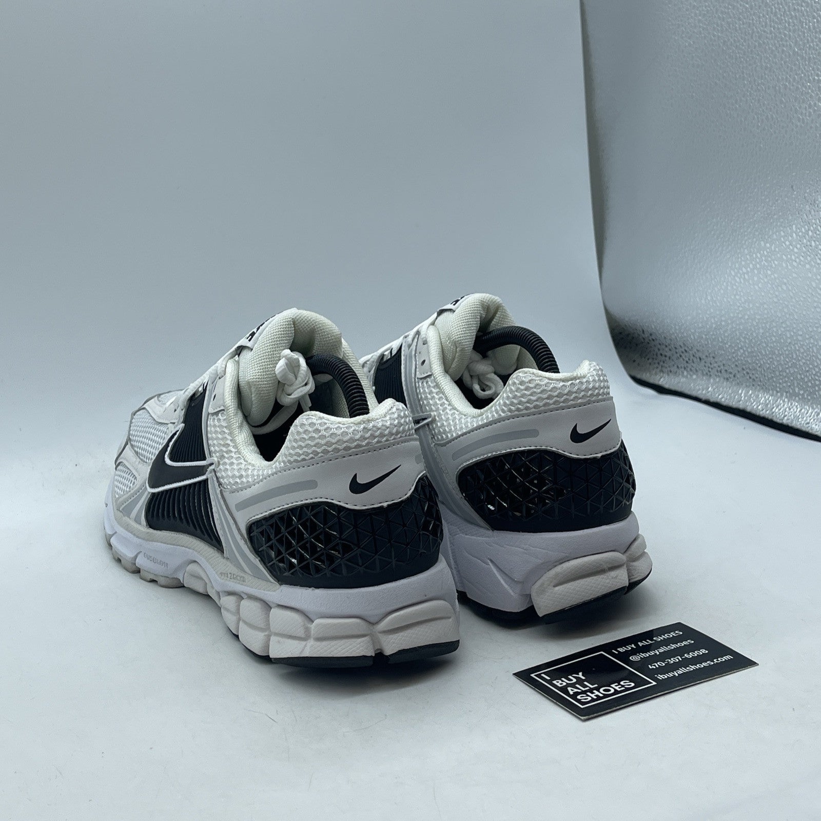 Size 10 - Nike Men’s Zoom Vomero 5 FB9149101 White/Black/Platinum Tint
