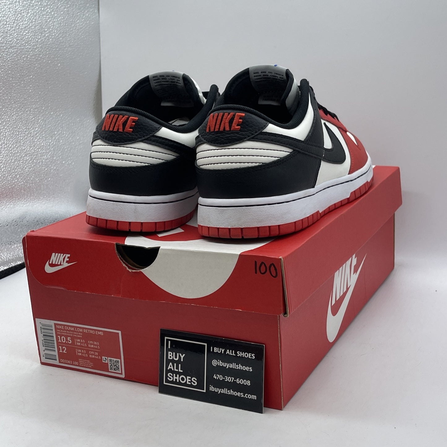 Size 10.5 - Nike Dunk Low EMB x NBA 75th Anniversary - Bulls (DD3363-100)