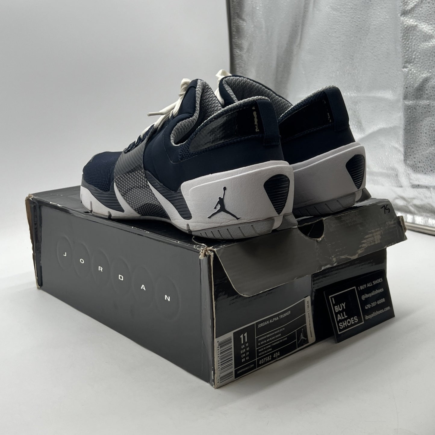 Size 11 - Jordan Alpha Trunner Obsidian (407582-404)