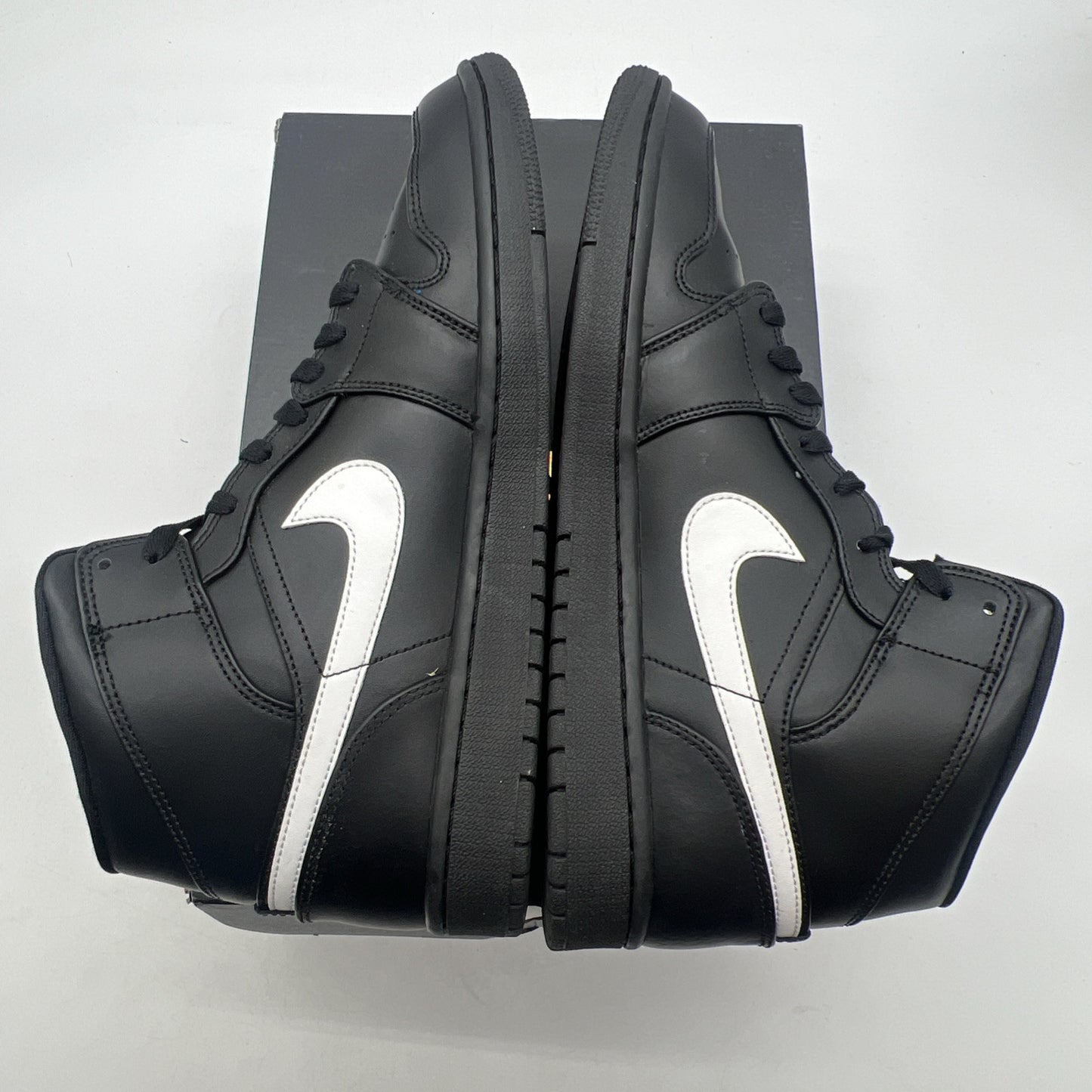 Size 10.5 - Air Jordan 1 Mid Speckle (554724-049)
