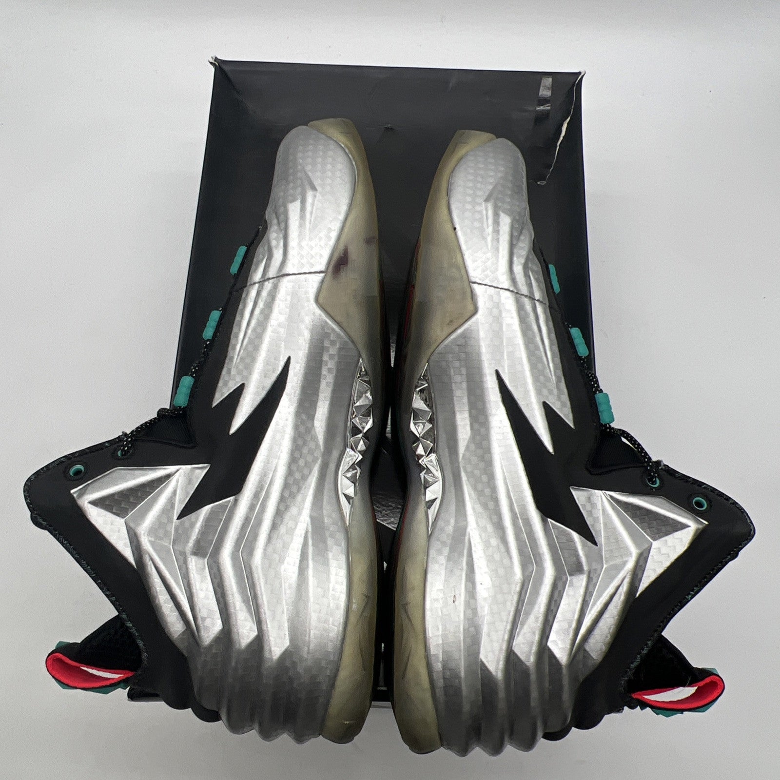 Size 10.5 - Nike Chuck Posite Metallic Silver (684758-001)