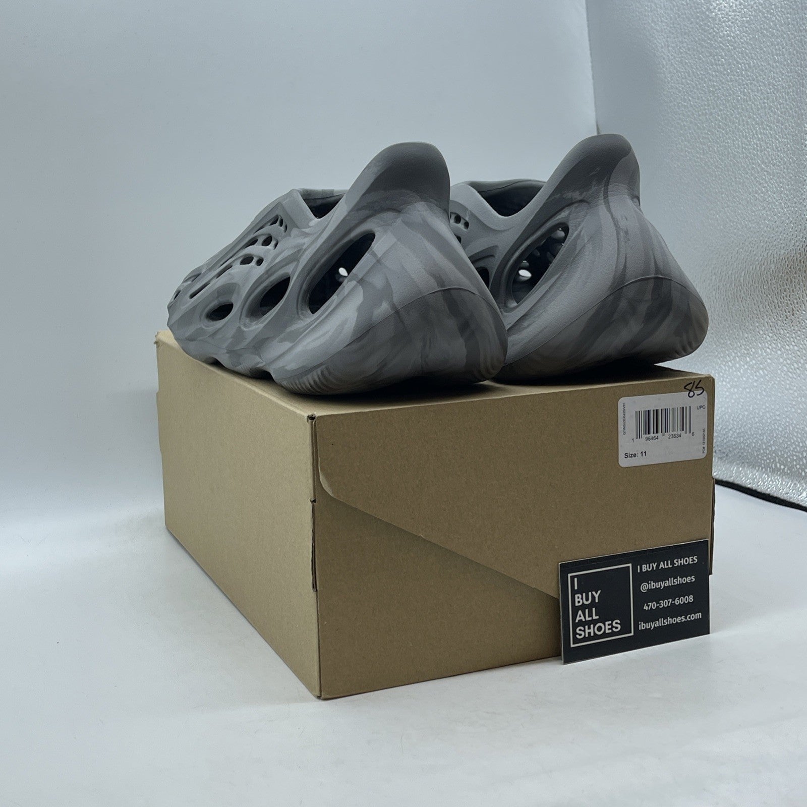 Size 11 - NEW YEEZY Foam Runner MX Granite Grey Rubber   (IE4931)