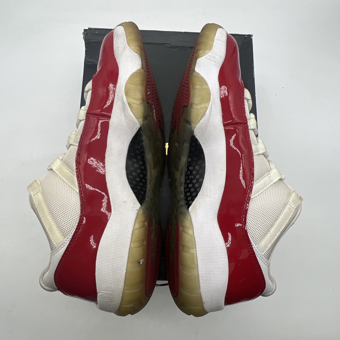 Size 10.5 - Air Jordan 11 Retro 2016 Low Cherry (528895-102)