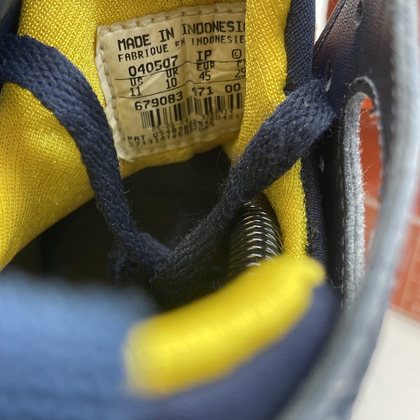 Size 11 - Nike Air Trainer Retro OG Huarache Midnight Navy Suede (679083-471)