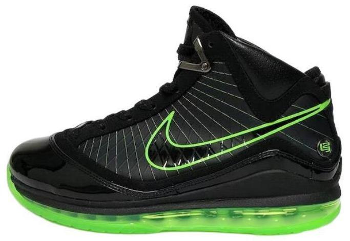 Size 10 - Nike Air Max LeBron 7 Dunkman (375664-006)