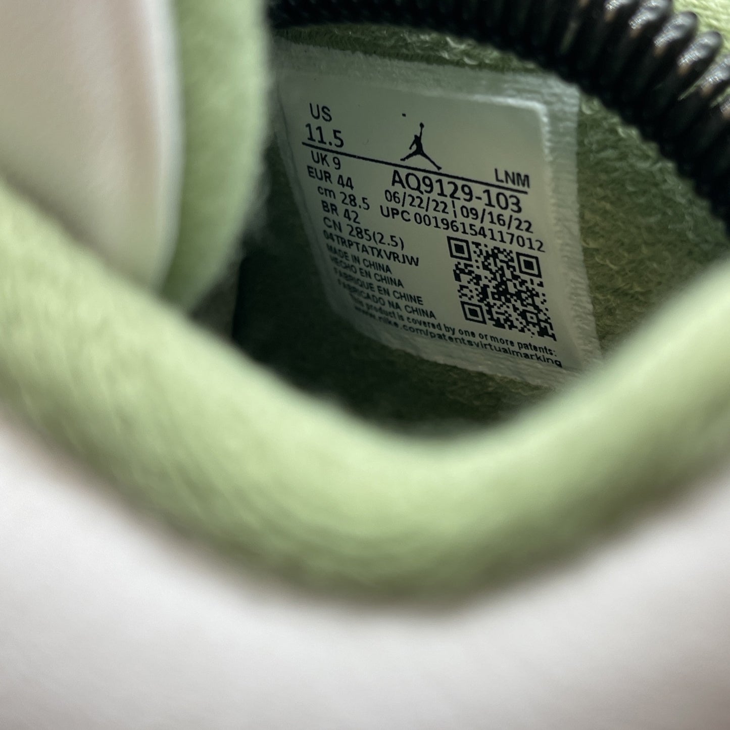 Size 11.5W - Jordan 4 Retro Mid Seafoam Green White Leather (AQ9129-103)